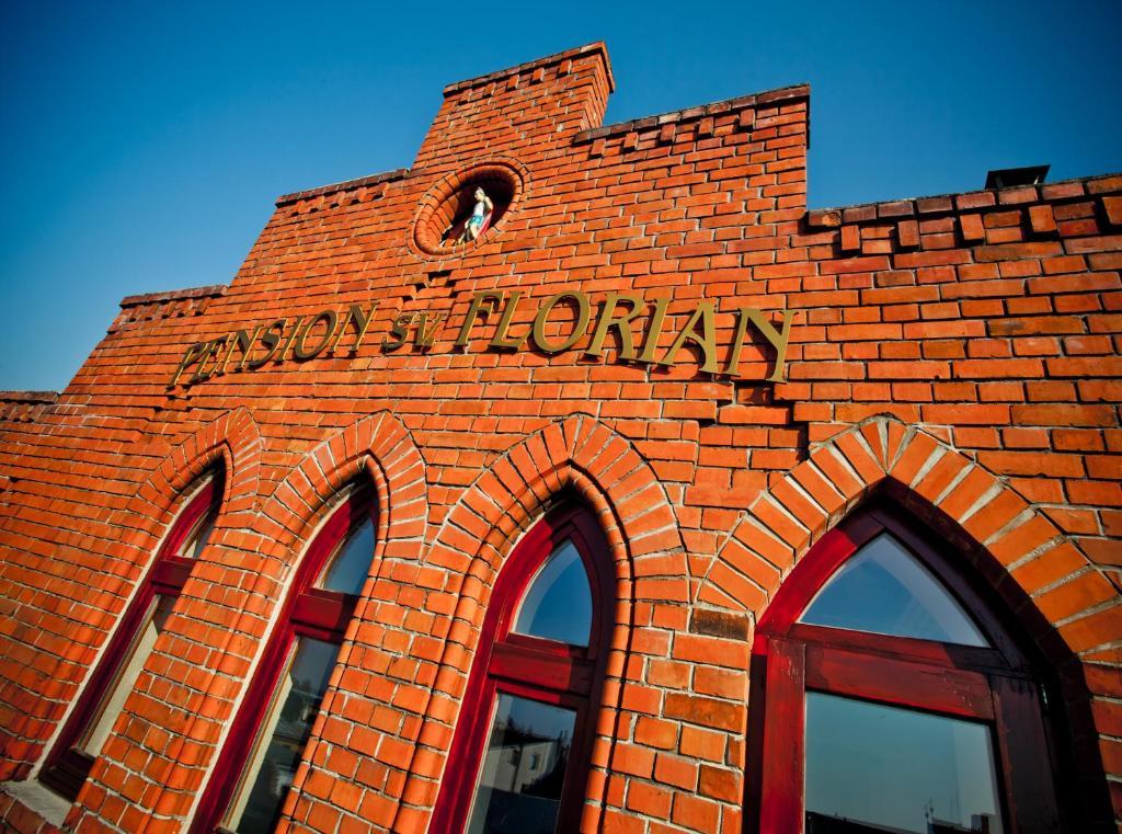 Pension Sv. Florian Hlucin ภายนอก รูปภาพ